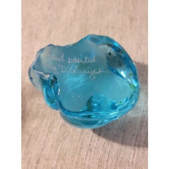 VINTAGE FENTON FROG BLUE GLASS HAND PAINTED FLOWERS Artist Signed D. Wright - Picture 4 of 10